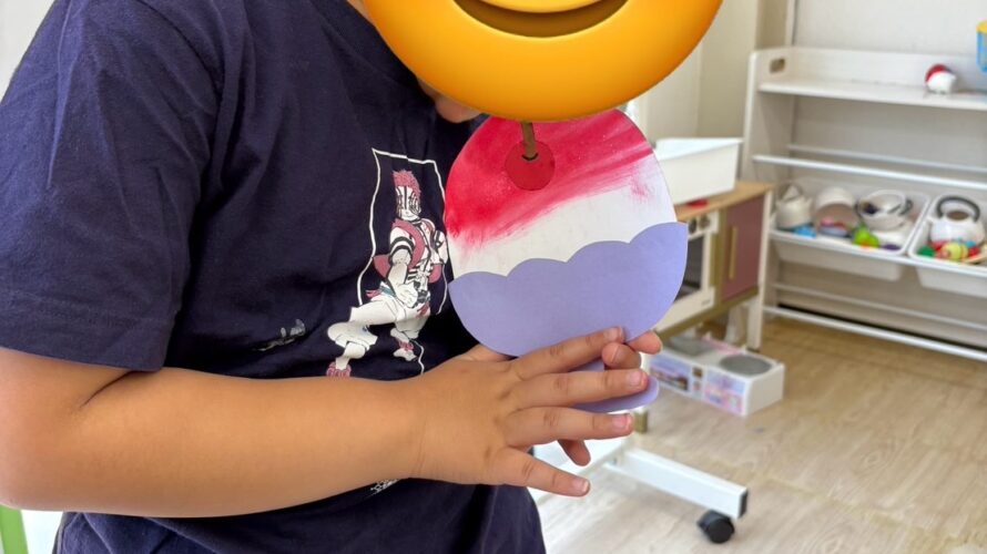 7月30日(水)カキ氷🍨の色を塗ろう!