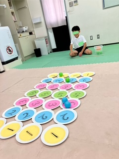 １０月１６日（木）　上手に転がして🥎
