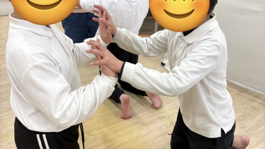 1月15日(木)ペアで体を動かそう😆