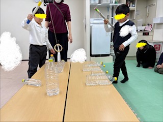 2月24日（火）ボトル立て競争!!
