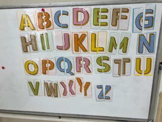 ３月１１日（水）アルファベットかるた🔤