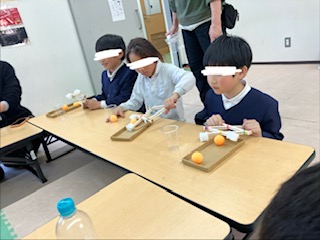 3月12日(木)マジックハンドを作ってゲーム！